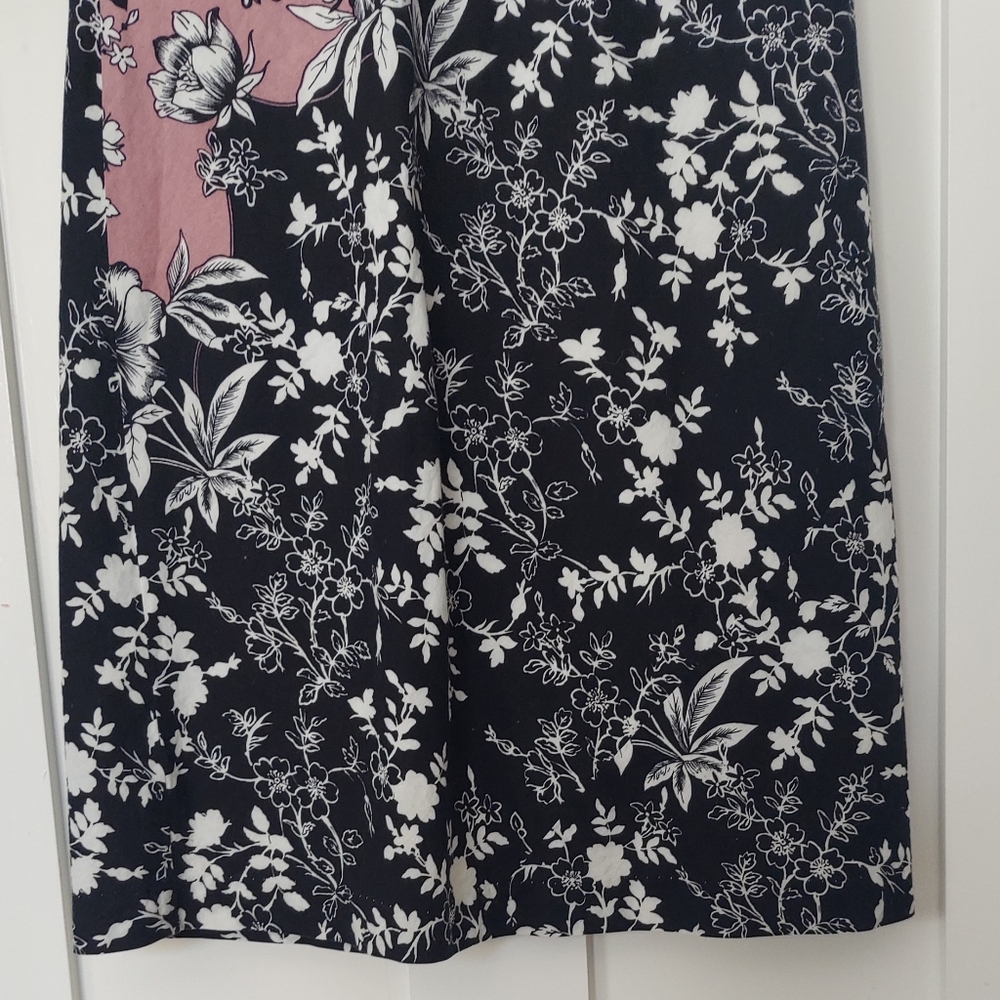 Newport News Floral Vneck Sleeveless Pink and Black Floral Midi Dress Size 8 - Picture 3 of 7